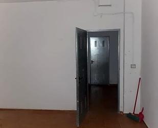 Box room to rent in Linares
