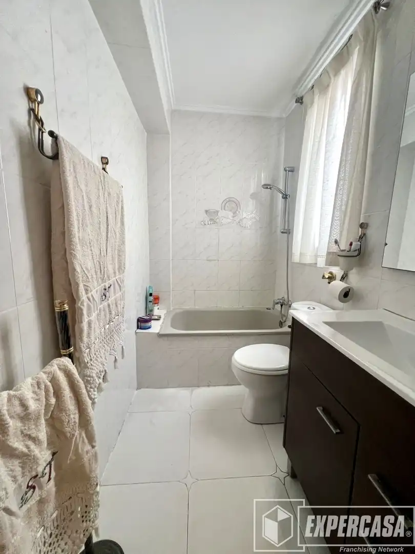 Bathroom of Flat for sale in Alaquàs  with Storage room