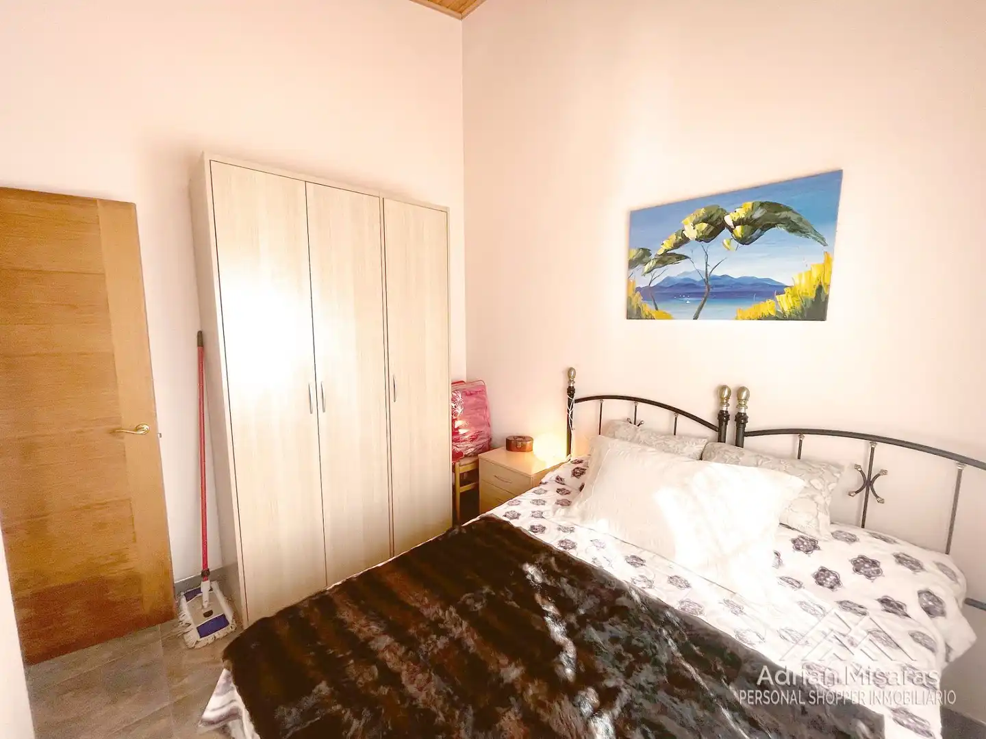 Schlafzimmer von Einfamilien-Reihenhaus zum Verkauf in Deltebre mit Klimaanlage, Heizung und Privatgarten