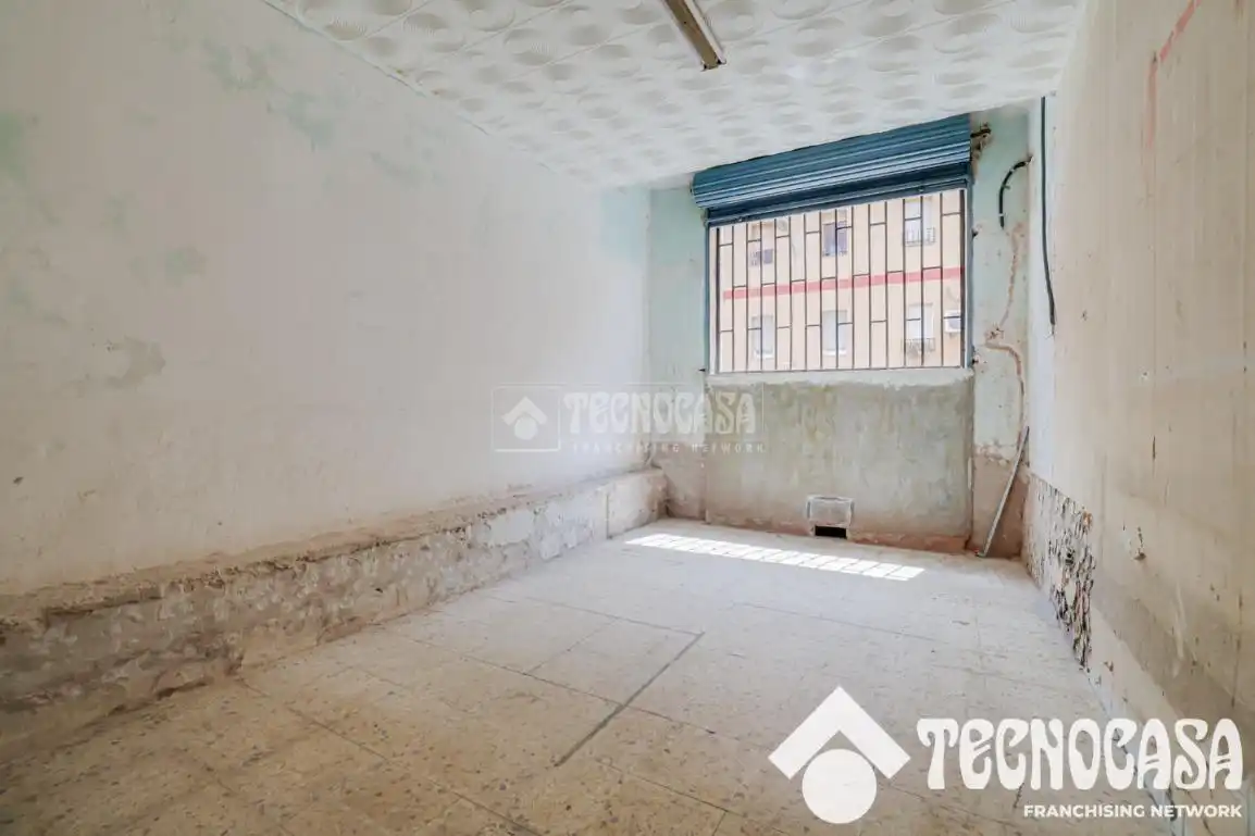 Local en venta en Badalona