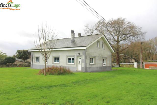 Casa-chalet en Venta en Begonte