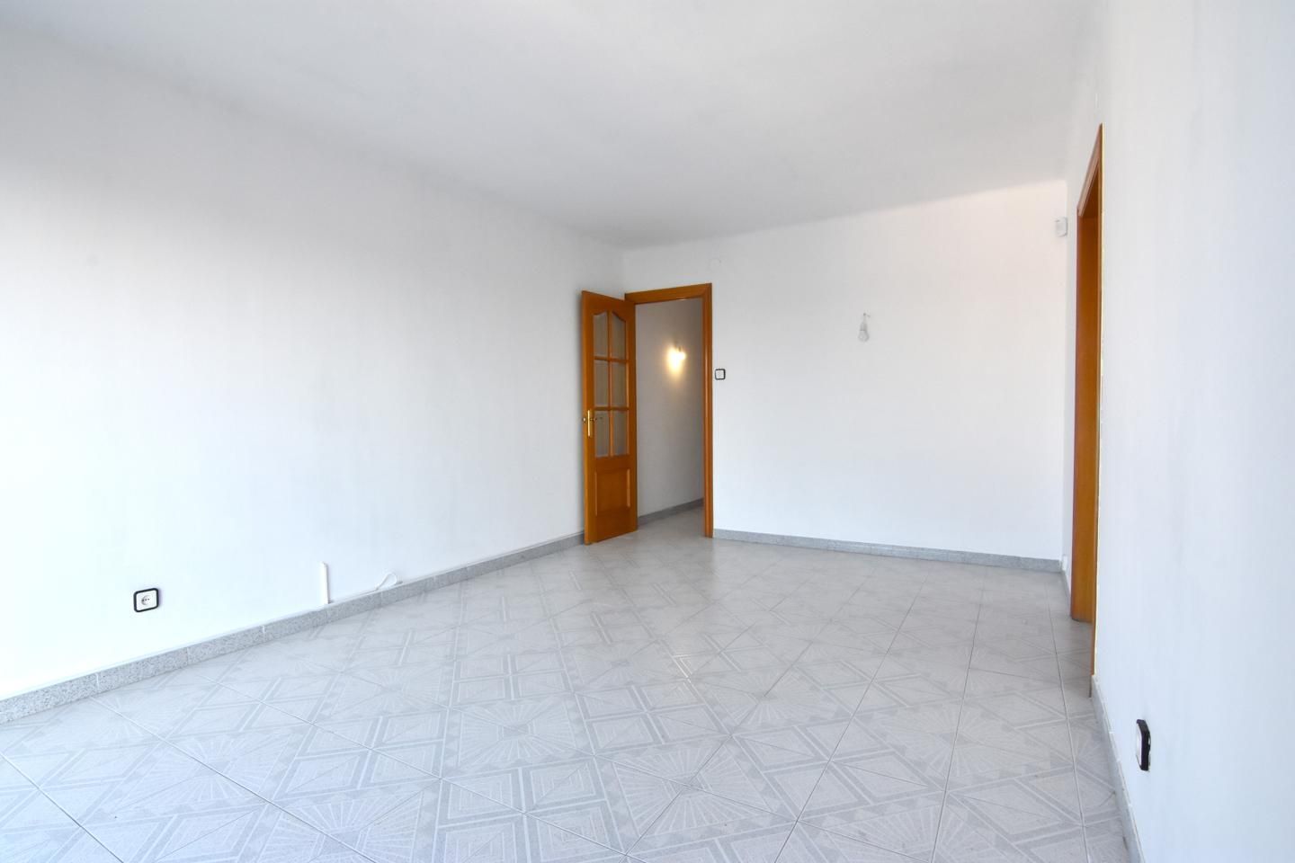 Flat for sale in Barberà del Vallès  with Air Conditioner and Balcony