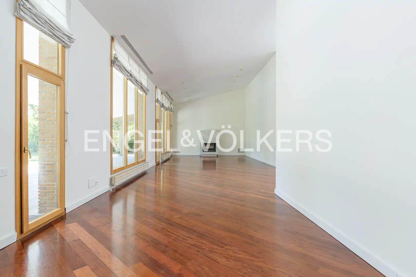 Sala d'estar de Casa o xalet de lloguer en Pozuelo de Alarcón amb Aire condicionat, Calefacció i Jardí privat