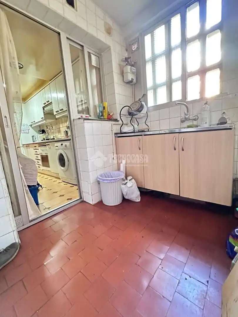 Cuina de Pis en venda en Madrid amb Calefacció, Parquet i Terrassa
