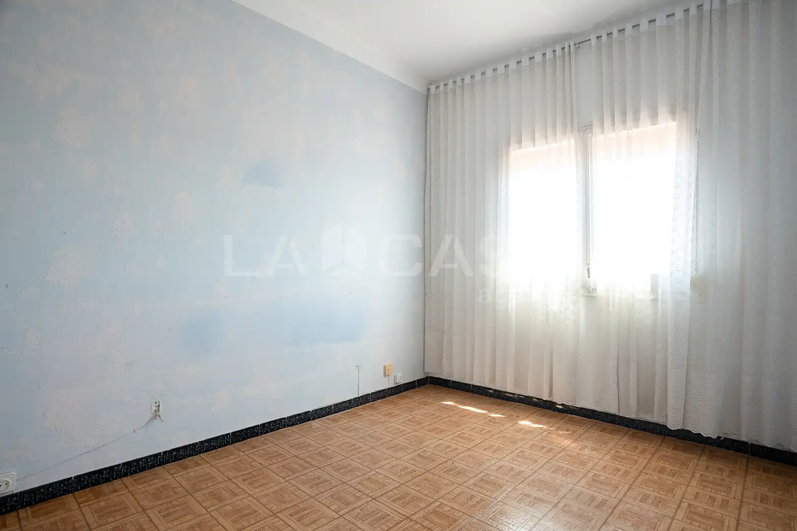 Habitación de Piso en venta en Barcelona con Balcón