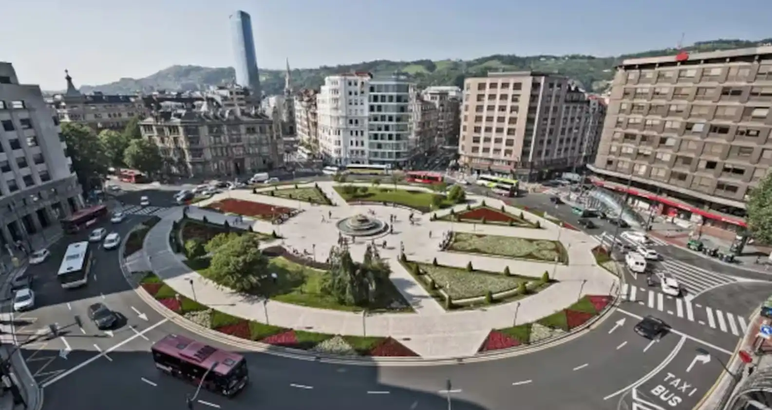 Vista exterior de Apartamento de alquiler en Bilbao  con Aire acondicionado, Amueblado y Horno