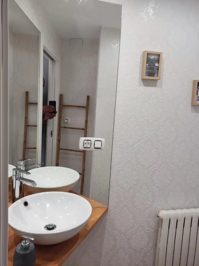 Bany de Pis de lloguer en Santiago de Compostela  amb Calefacció, Parquet i Moblat