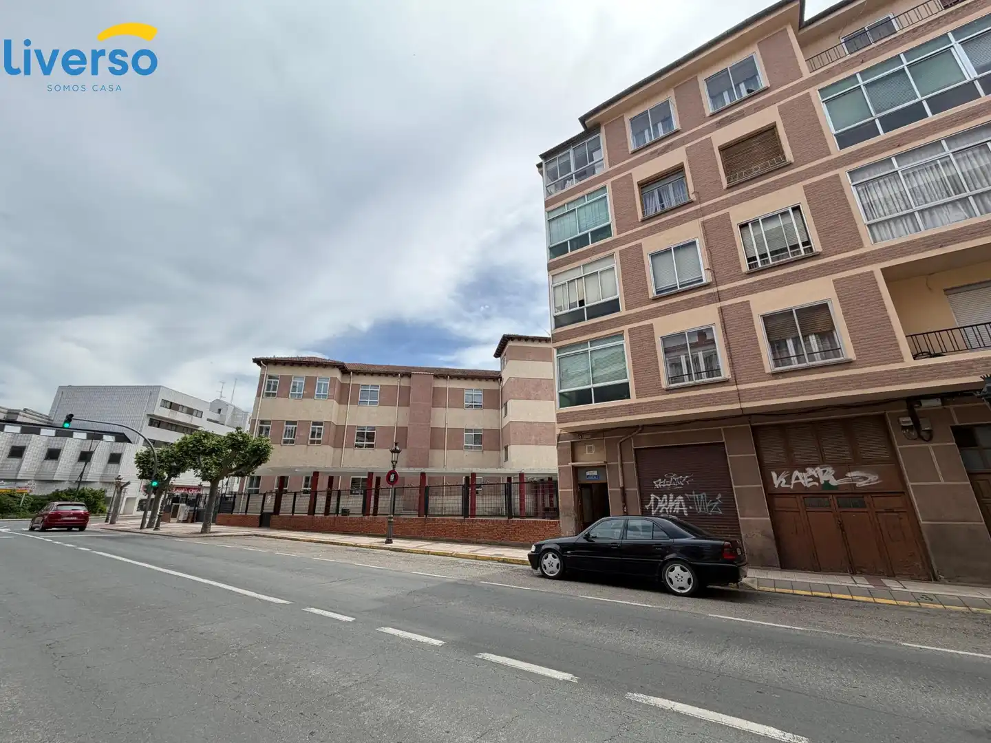 Vista exterior de Pis en venda en Briviesca amb Calefacció i Moblat