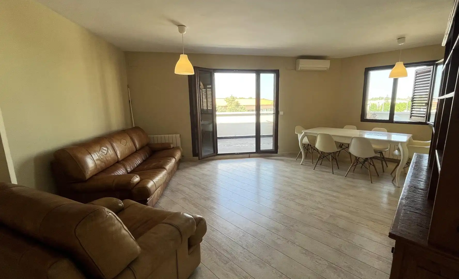 Wohnzimmer von Dachboden zur Miete in El Puig de Santa Maria mit Klimaanlage, Heizung und Terrasse