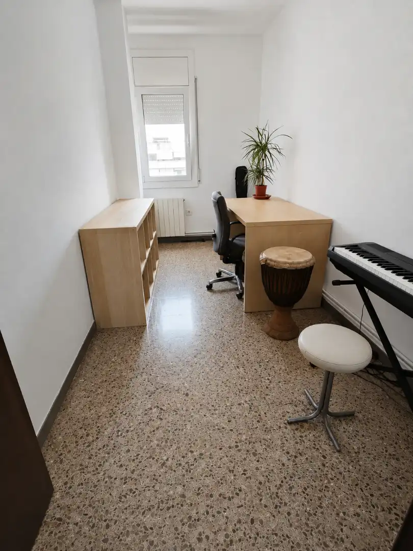 Flat for sale in Cornellà de Llobregat  with Air Conditioner, Heating and Balcony