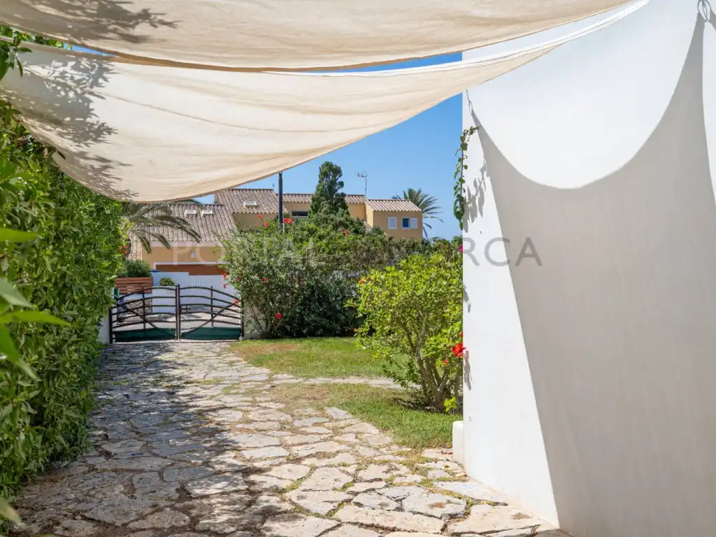 Vista exterior de Casa o xalet en venda en Cala d'en Bosch - Serpentona