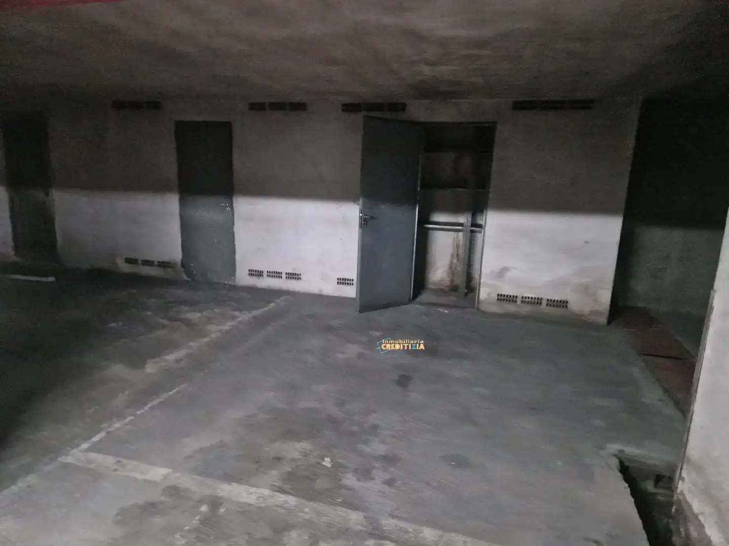 Pis en venda en Vigo  amb Calefacció, Parquet i Traster