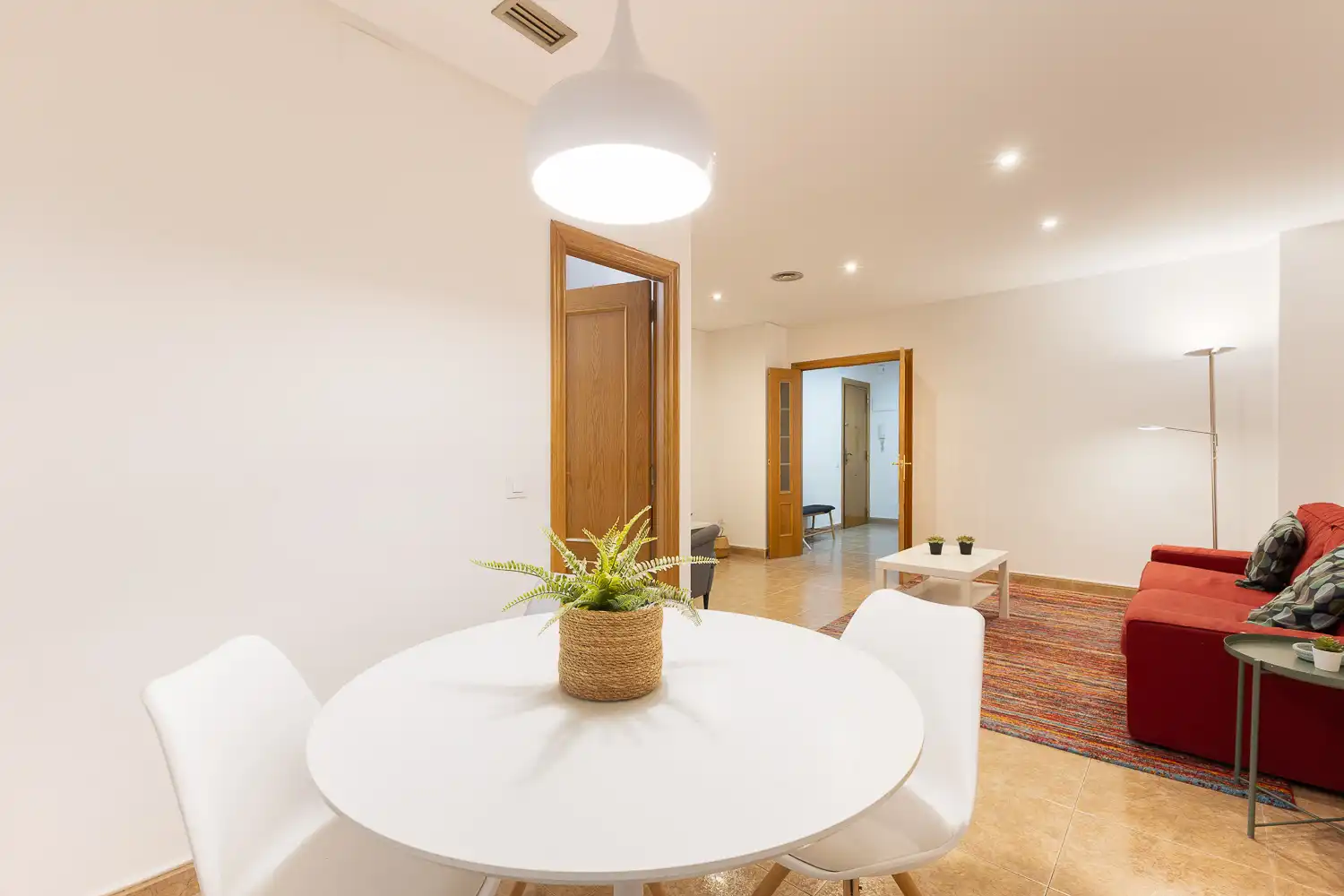 Flat for rent in Valencia  with Air Conditioner, Heating and Furnished