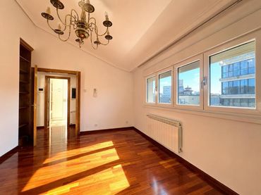 Piso con ascensor en venta en Calle Calle Pepa Ojanguren