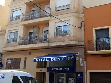 Aparcament amb ascensor en venda a ARBRES DELS, 27