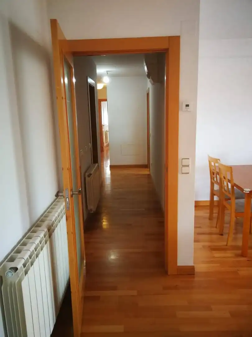 Piso en venta en Villares de la Reina con Calefacción, Horno y Microondas