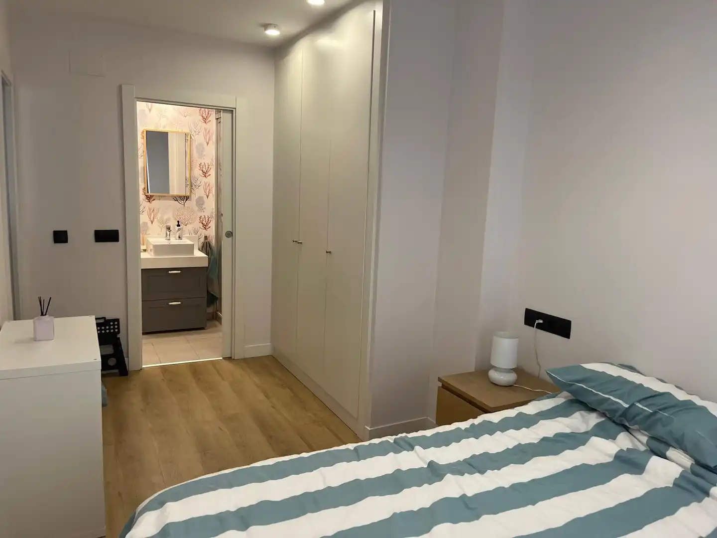 Dormitori de Pis en venda en Madrid amb Jardí privat, Traster i Alarma