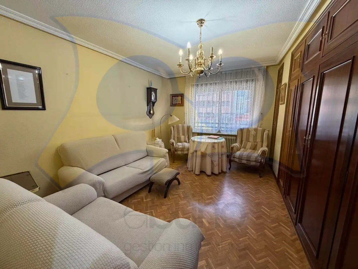 Living room of Flat for sale in Salamanca  with Heating and Balcony