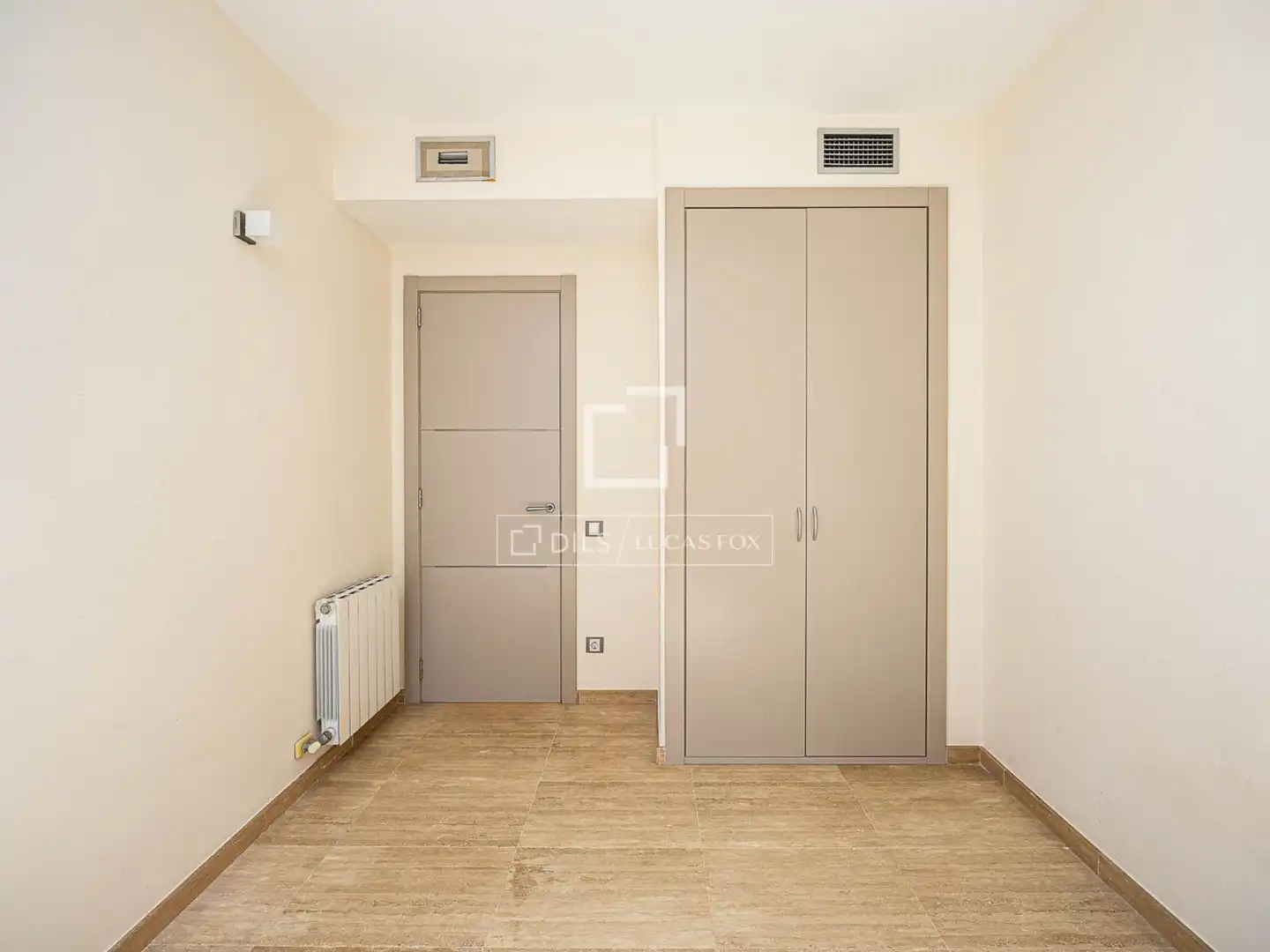 Dormitori de Àtic en venda en Barcelona amb Aire condicionat i Balcó