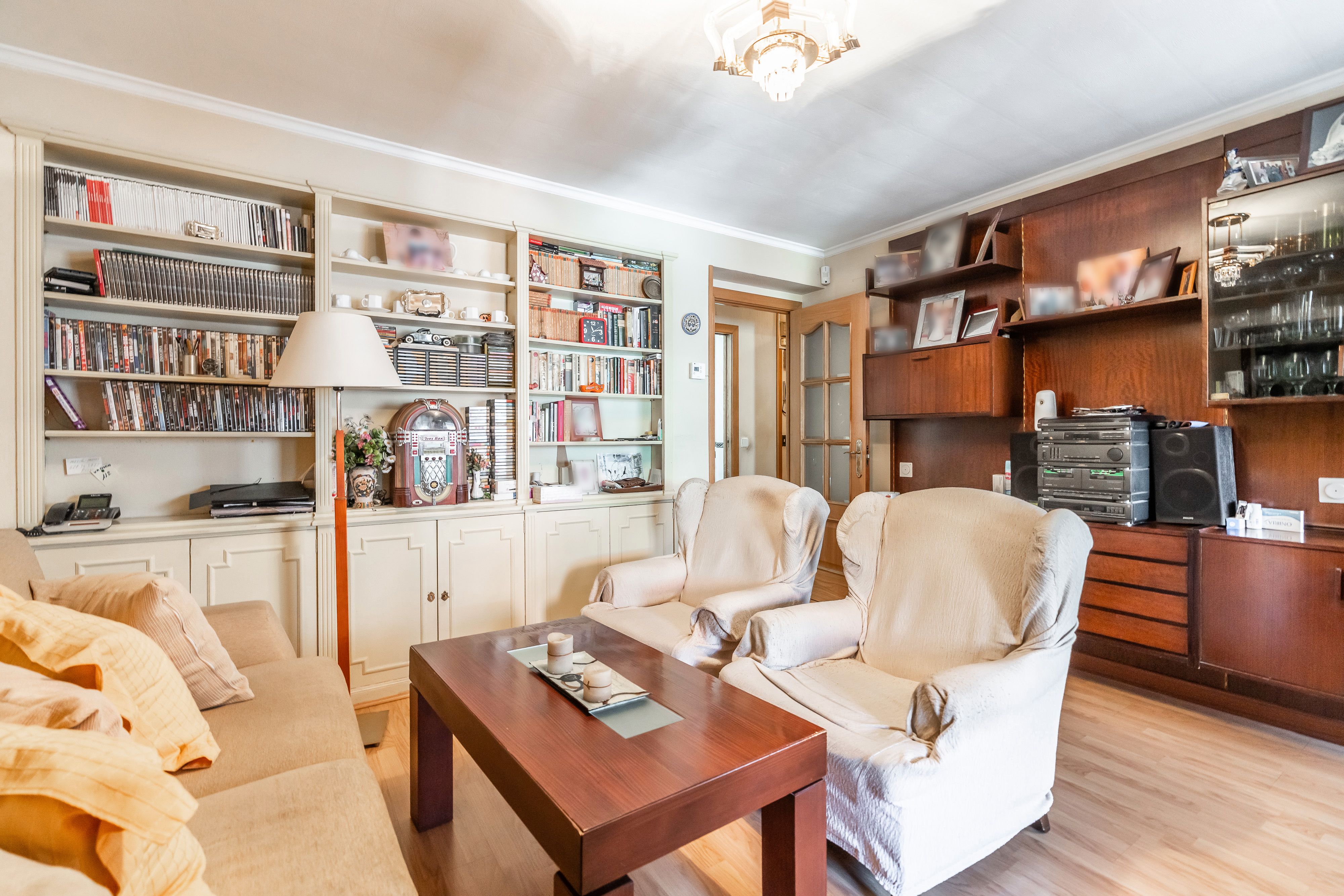Living room of Flat for sale in  Madrid Capital  with Heating and Terrace