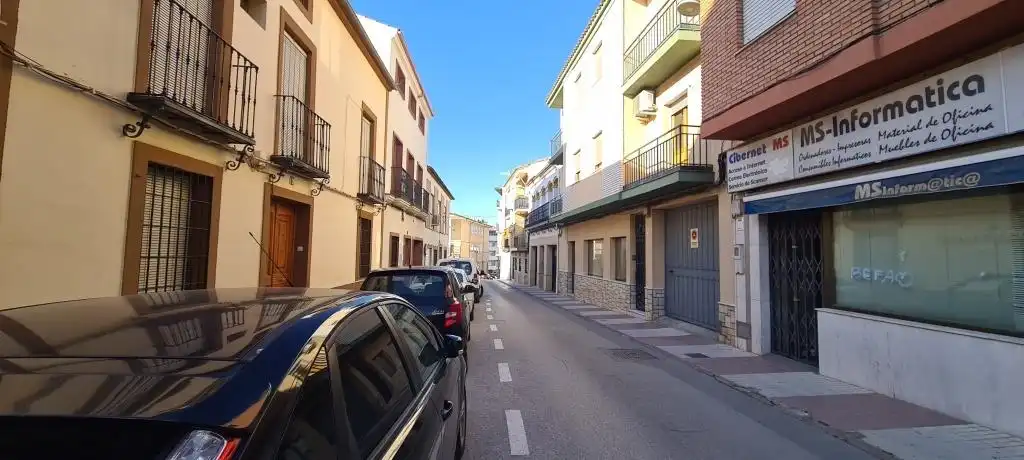 Local comercial en venta en Bailén, imagen 3