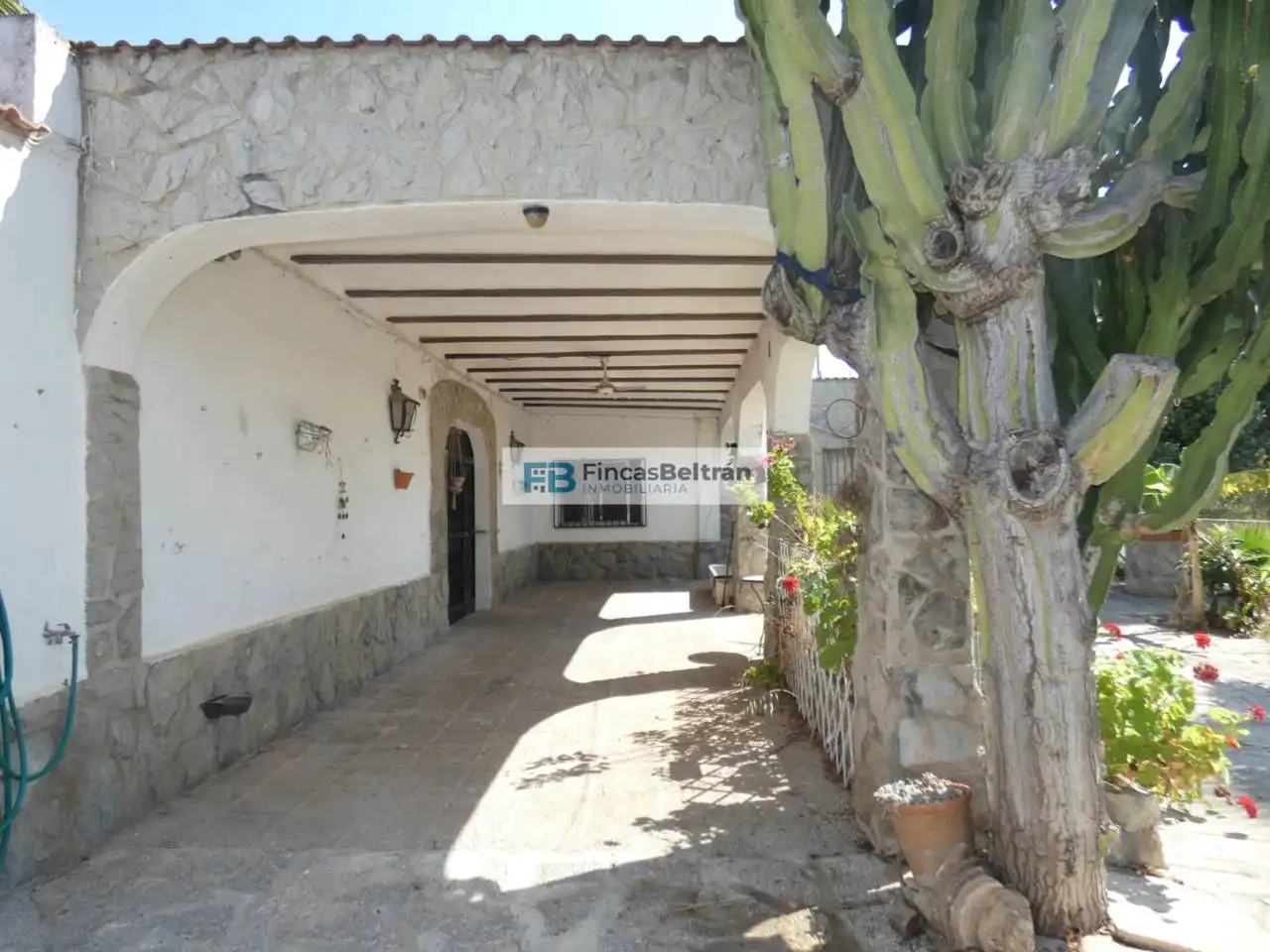 Vista exterior de Finca rústica en venda en Benicarló amb Jardí privat i Terrassa