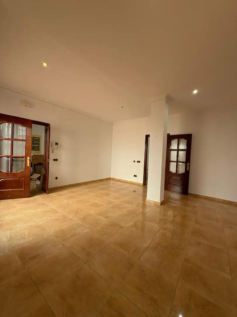 Casa adosada en venta en Carmona con Aire acondicionado, Terraza y Amueblado