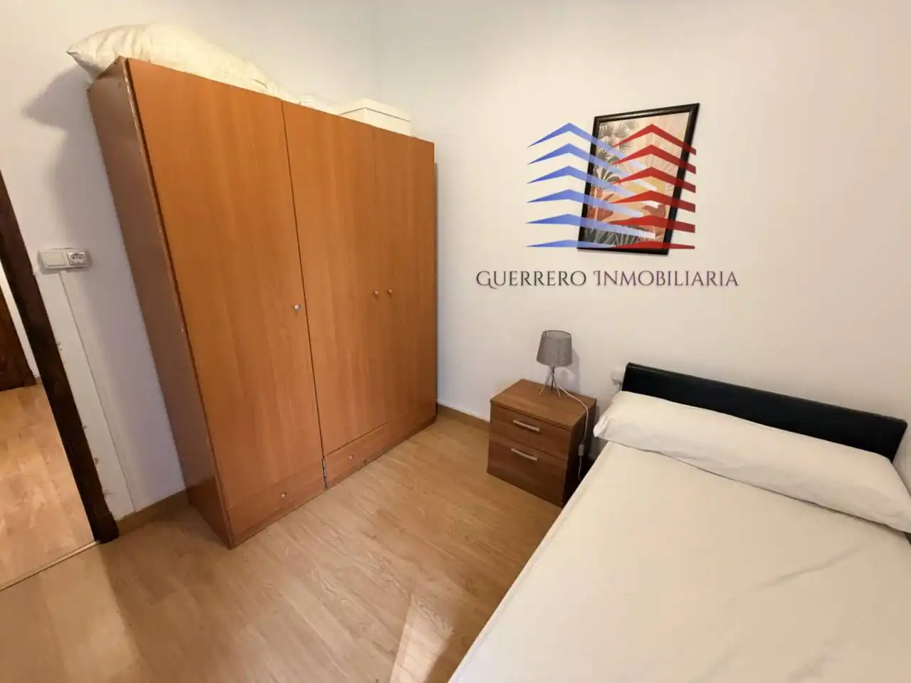 Dormitori de Apartament de lloguer en O Carballiño   amb Calefacció, Parquet i Moblat