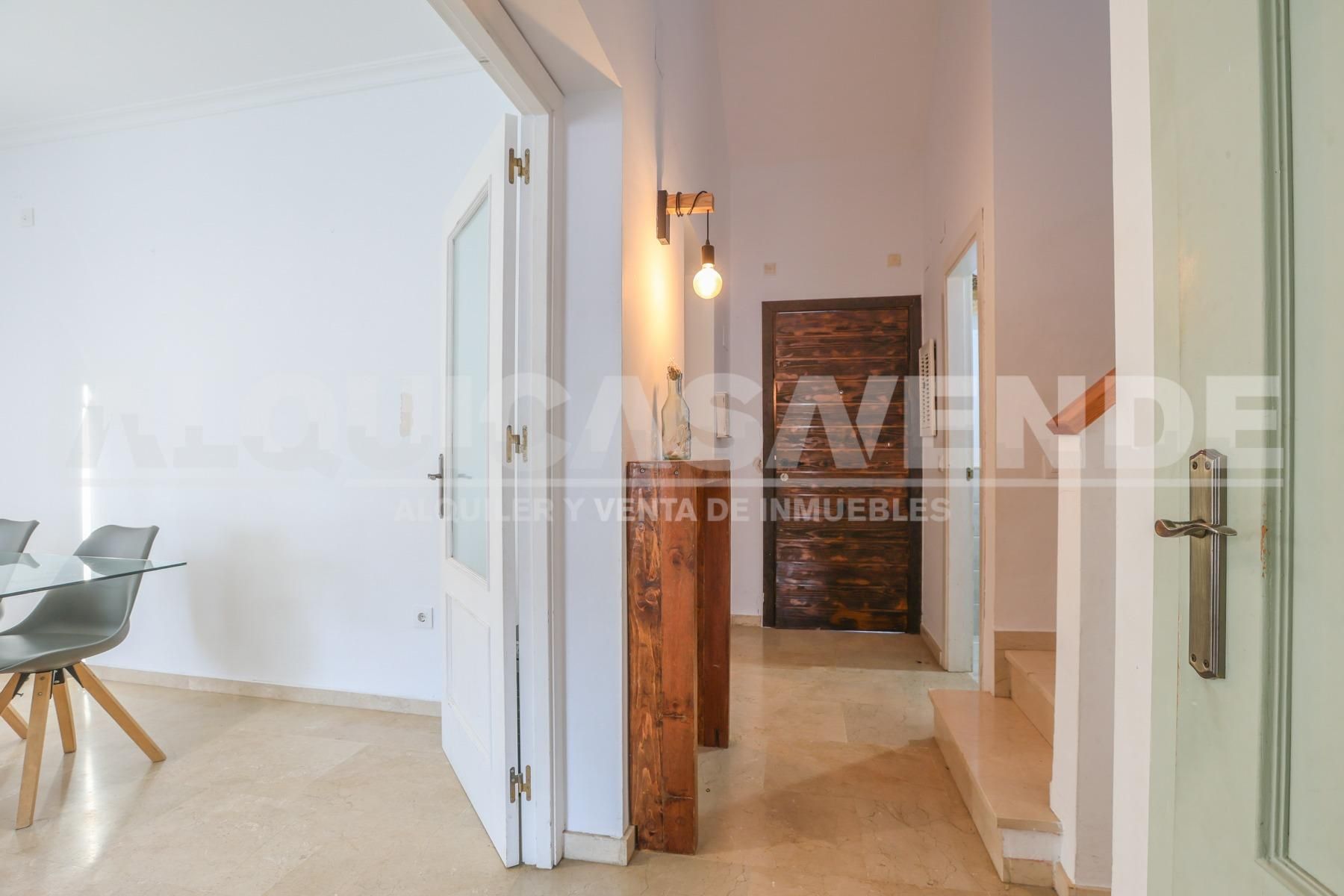 Single-family semi-detached for sale in Espartinas Pueblo