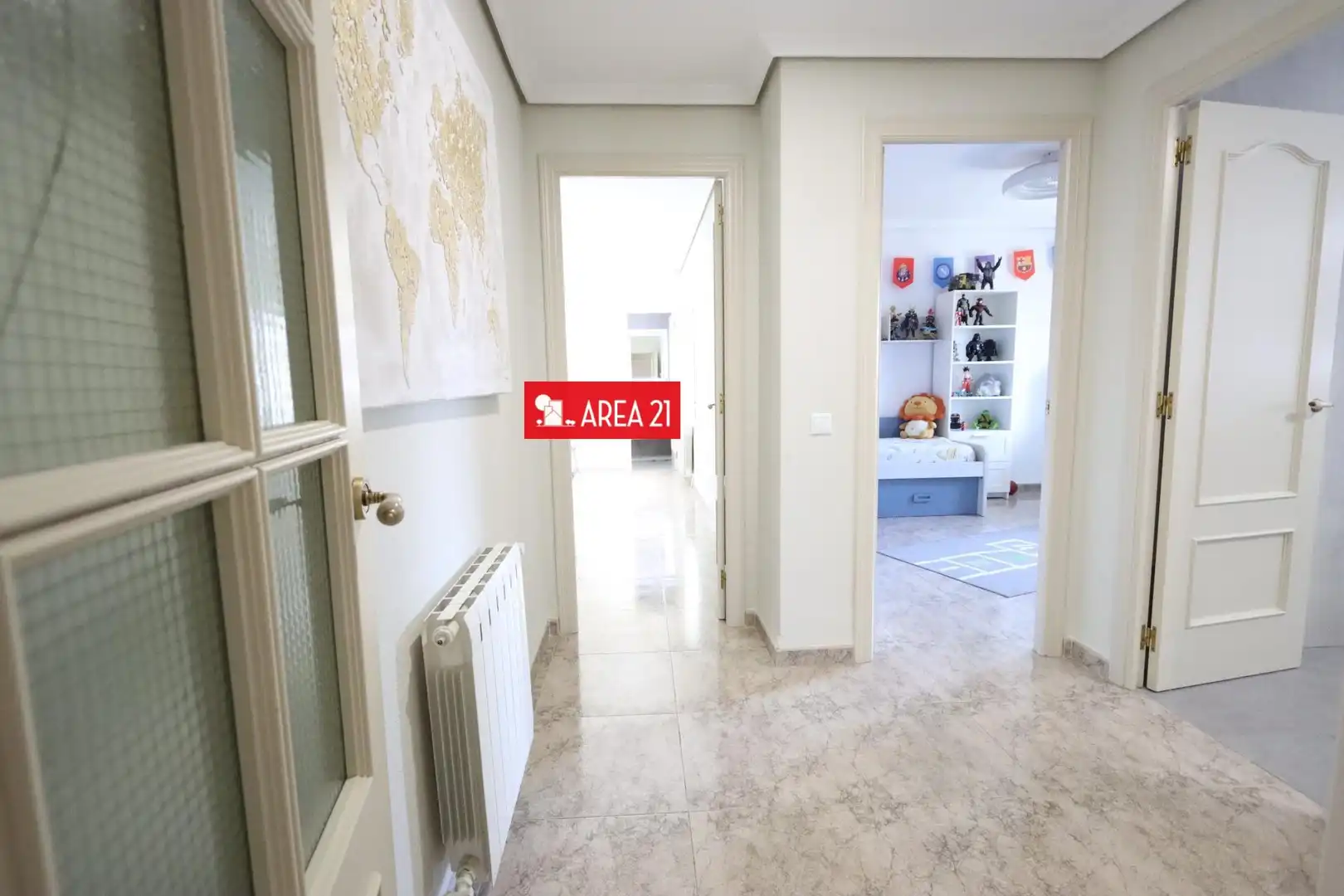 Houses for sale in La Pobla de Vallbona  with Heating, Terrace and Storage room