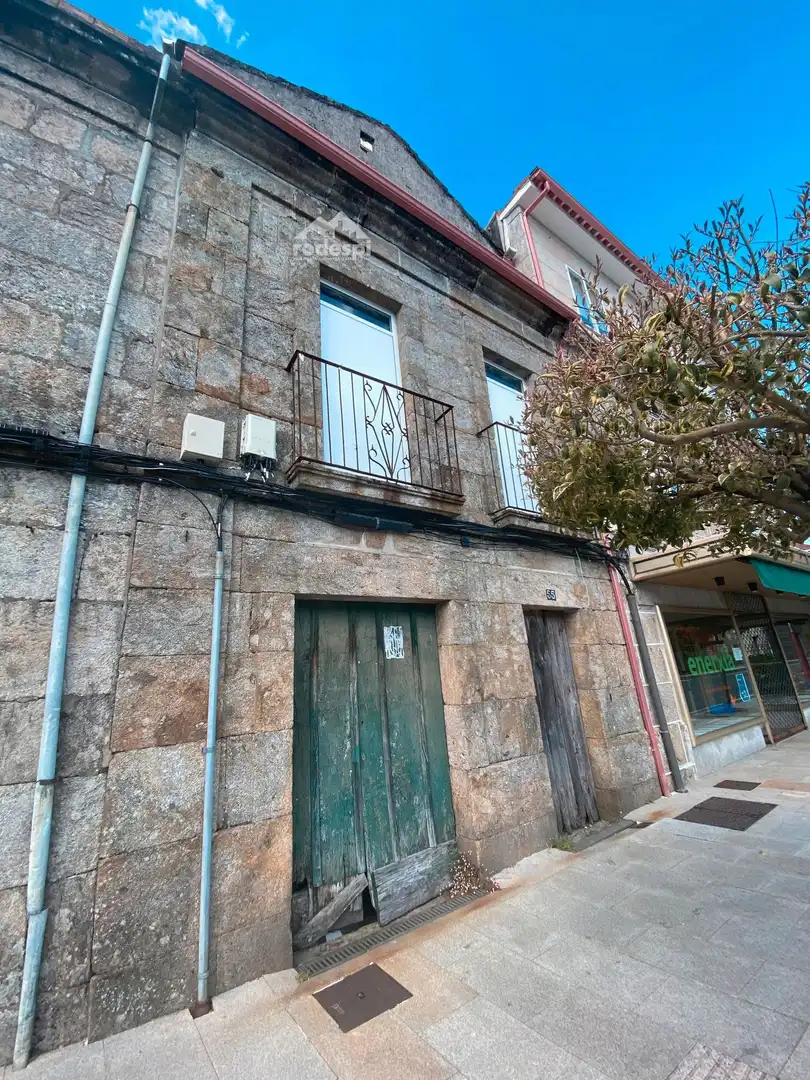 Vista exterior de Casa adosada en venda en A Cañiza   amb Traster