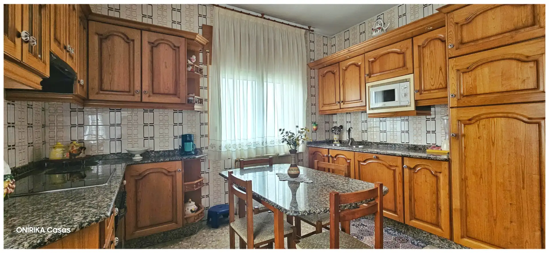Kitchen of Houses for sale in Sarria  with Heating, Private garden and Parquet flooring