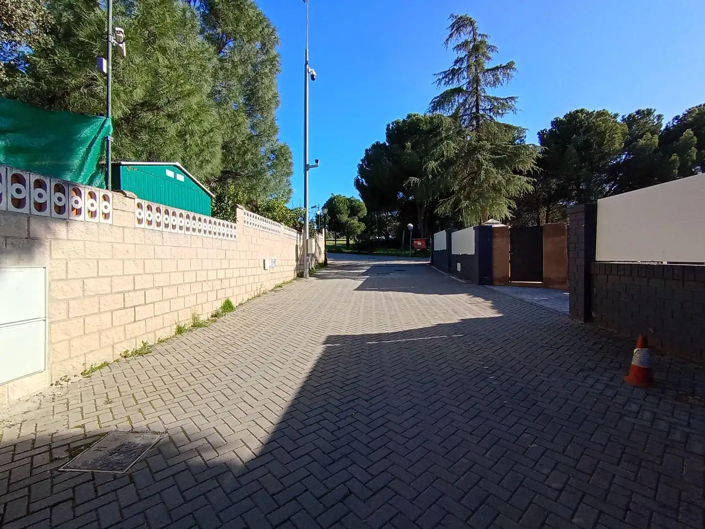 Vista exterior de Residencial en venda en Sevilla la Nueva