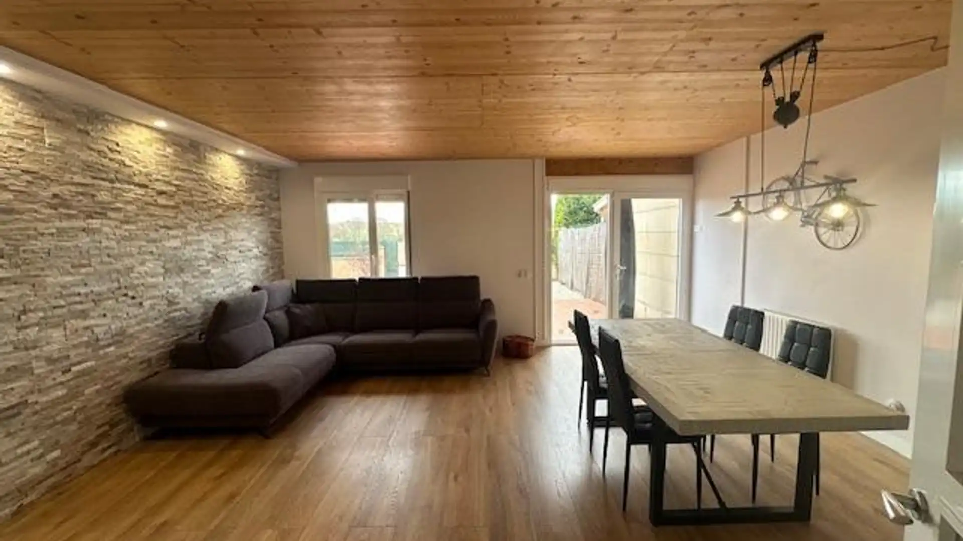 Casa adosada en venta en Villariezo