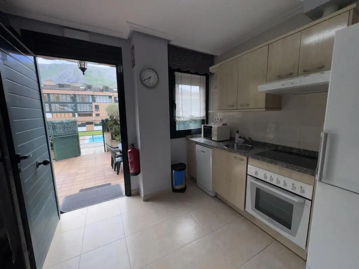 Cocina de Apartamento en venta en Llanes con Calefacción, Terraza y Trastero