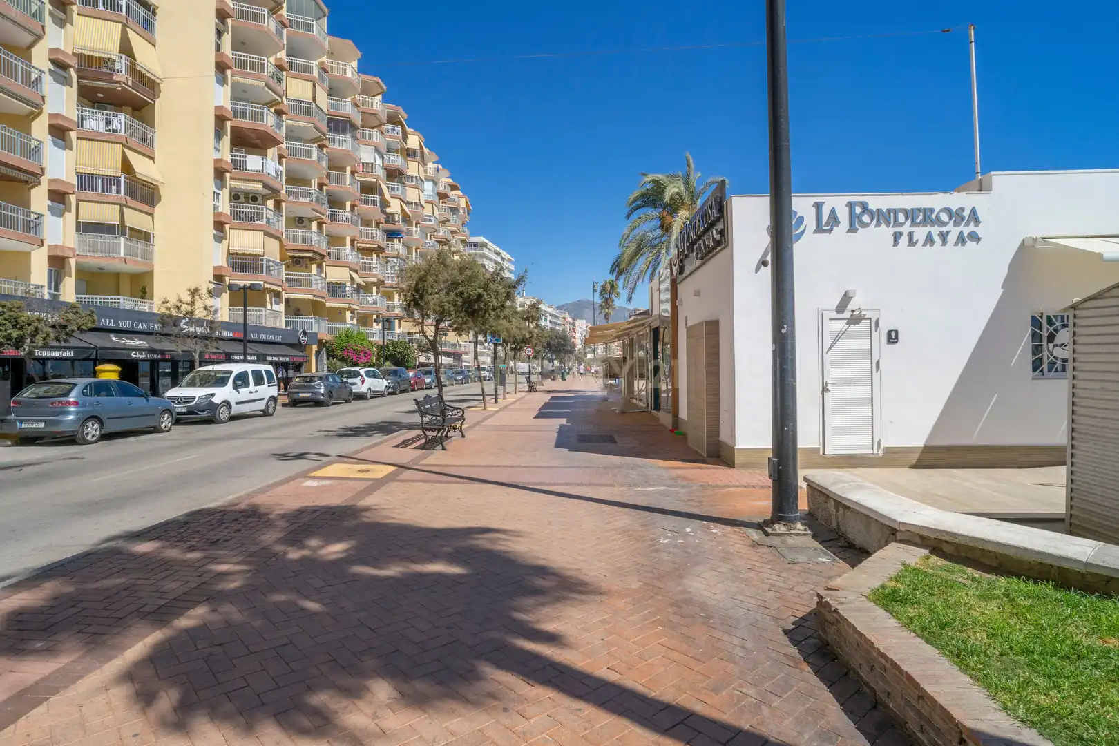 Vista exterior de Piso en venta en Fuengirola con Aire acondicionado, Horno y Lavadora