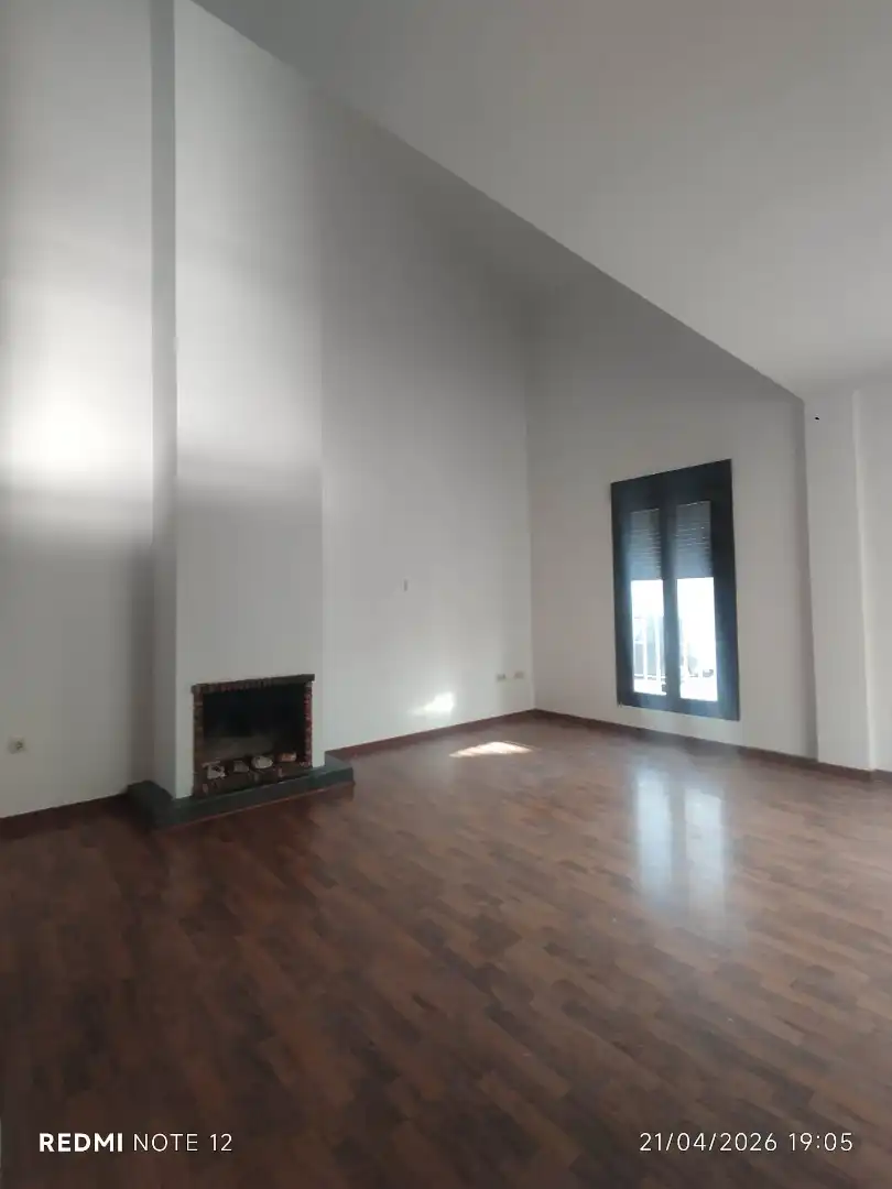Sala d'estar de Casa adosada en venda en Villanueva del Ariscal amb Aire condicionat, Calefacció i Jardí privat