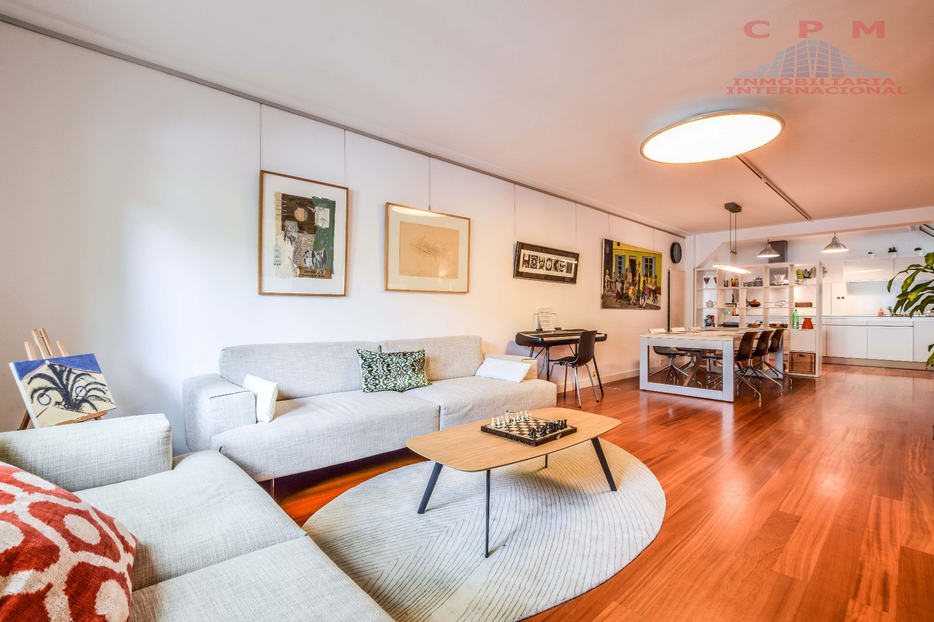 Sala d'estar de Casa o xalet de lloguer en  Madrid Capital amb Aire condicionat, Calefacció i Jardí privat