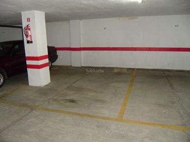 Motorbike to rent in Plaza de Paco Toronjo 1