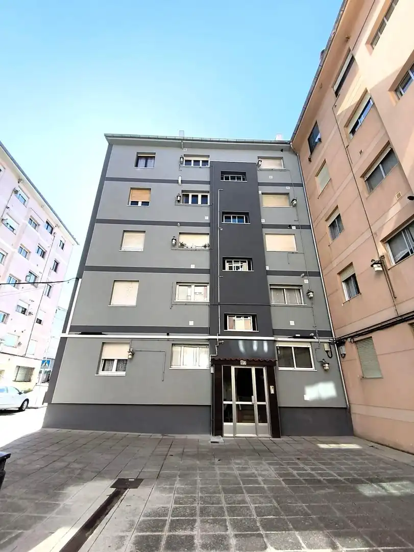 Außenansicht von Wohnung zum Verkauf in Santander mit Heizung
