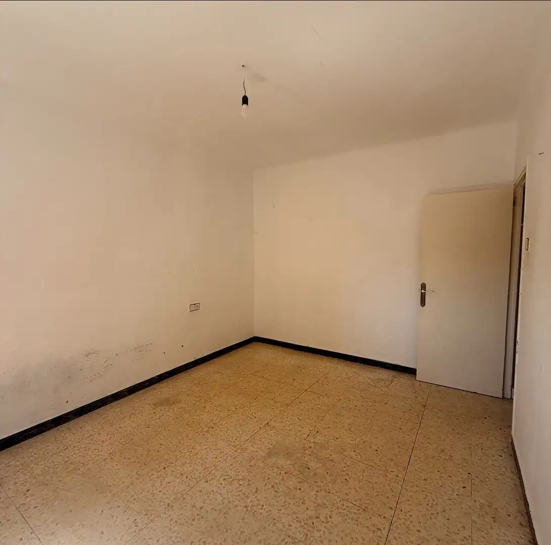 Piso en venta en Terrassa con Alarma