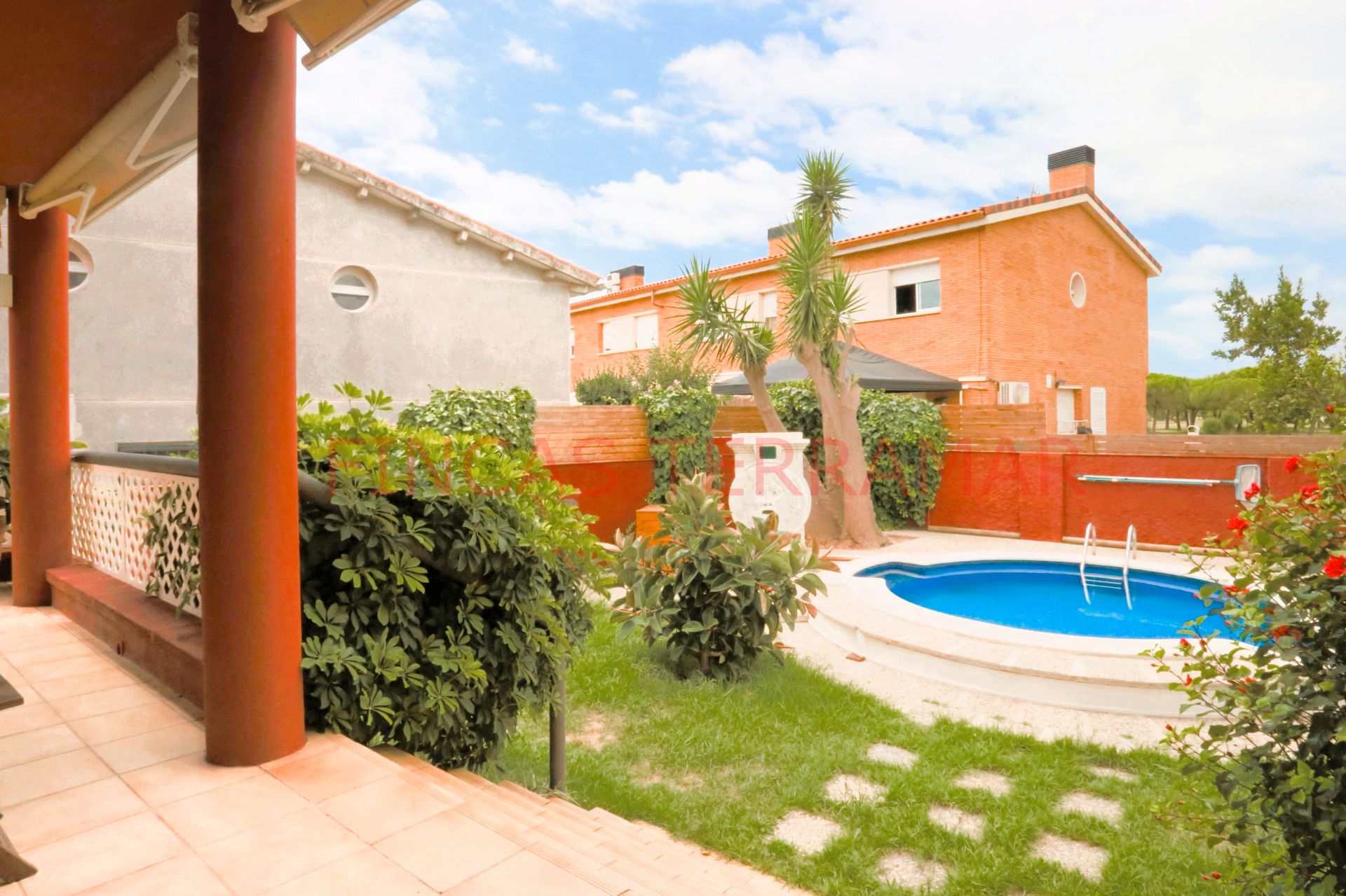 Garden of House or chalet for sale in Cubelles  with Air Conditioner, Heating and Private garden
