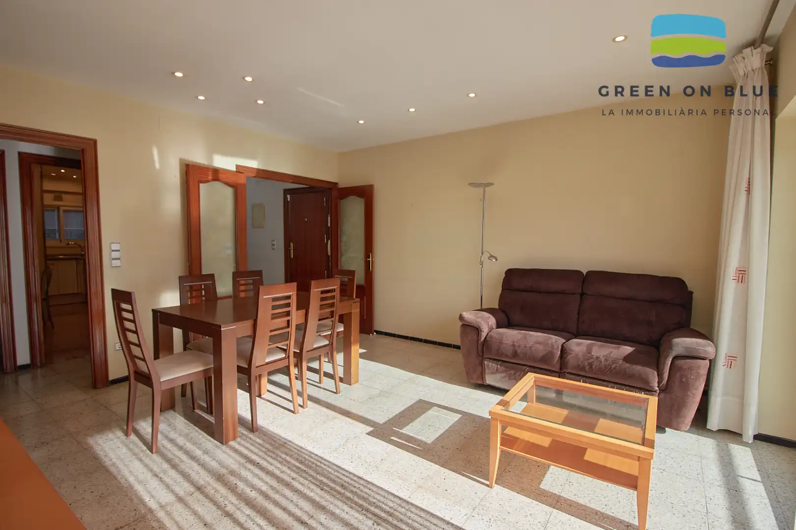 Sala de estar de Piso en venta en Figueres con Aire acondicionado, Balcón y Alarma