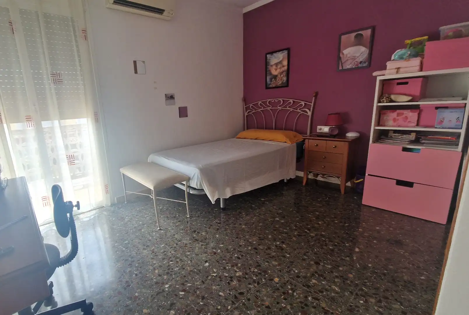 Habitación de Casa adosada en venta en Pineda de Mar con Aire acondicionado, Calefacción y Jardín privado