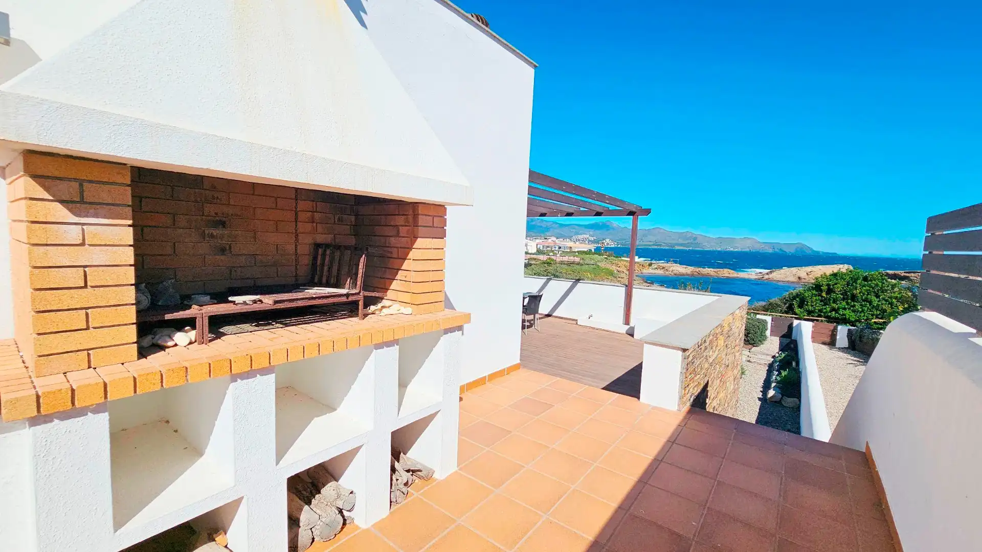Terraza de Casa o chalet en venta en El Port de la Selva con Aire acondicionado, Calefacción y Jardín privado