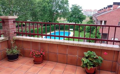 Swimming pool of Flat for sale in  Logroño  with Heating, Private garden and Terrace