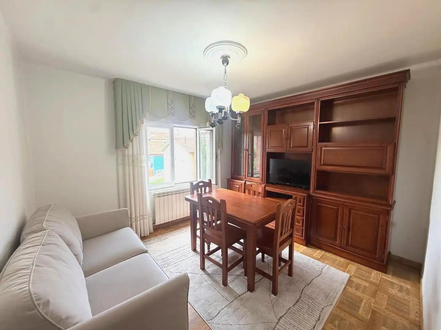 Wohnzimmer von Wohnung zum Verkauf in Avilés mit Heizung und Möbliert