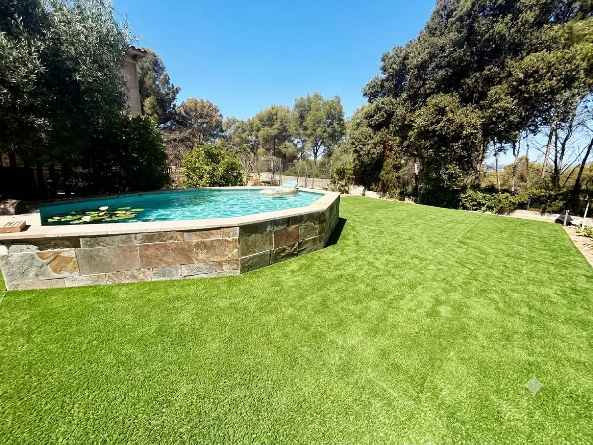 Schwimmbecken von Haus oder Chalet zur Miete in Calafell mit Privatgarten, Abstellraum und Schwimmbad