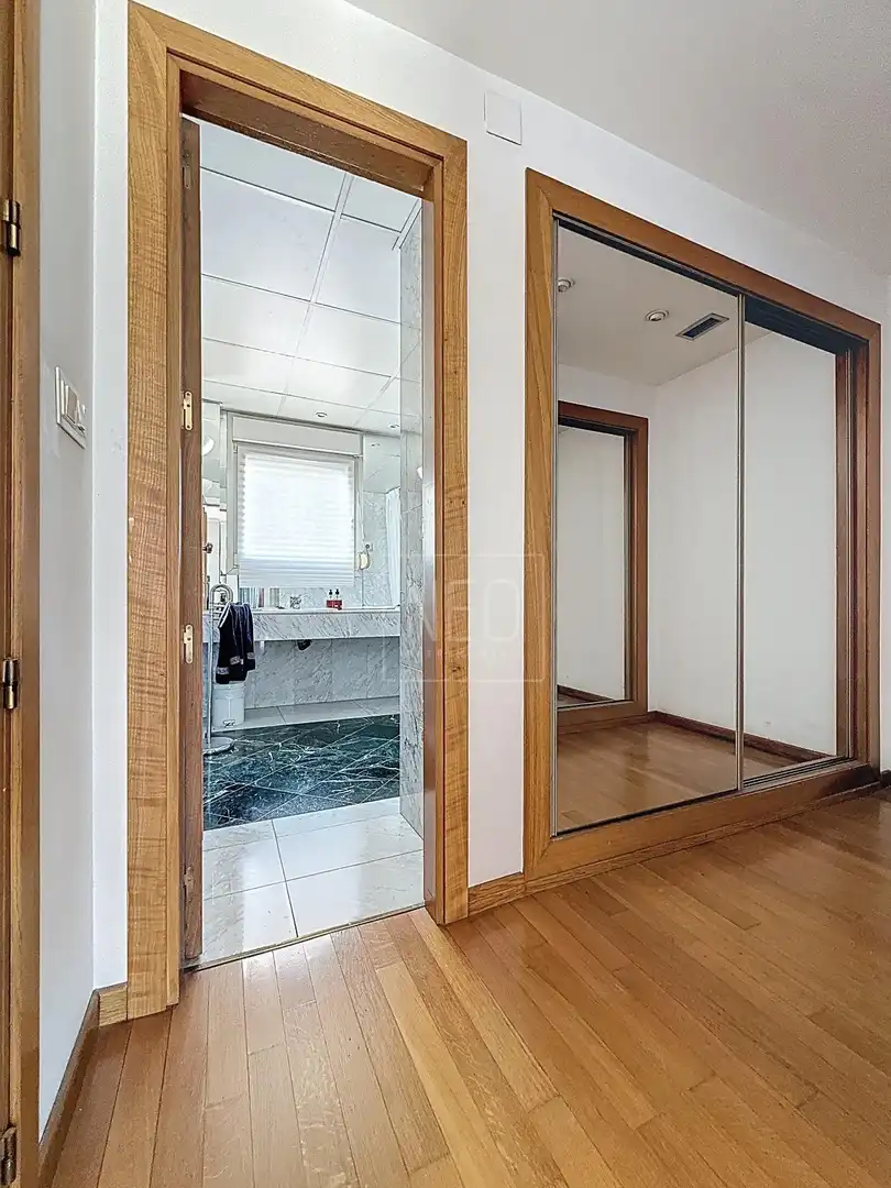 Badezimmer von Einfamilien-Reihenhaus zum Verkauf in Granada mit Klimaanlage, Privatgarten und Terrasse