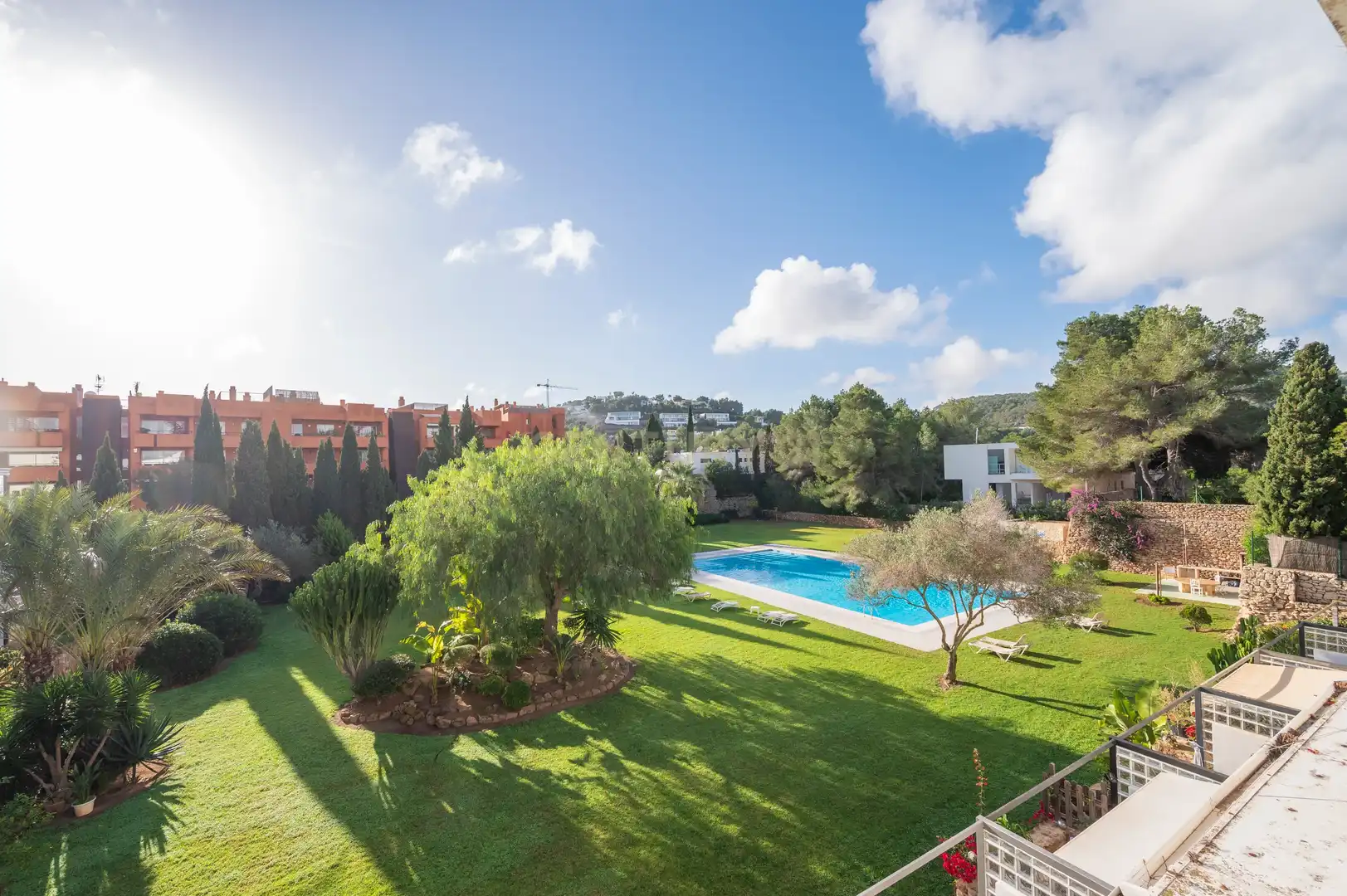 Garten von Wohnung zum Verkauf in Santa Eulària des Riu mit Klimaanlage, Privatgarten und Balkon